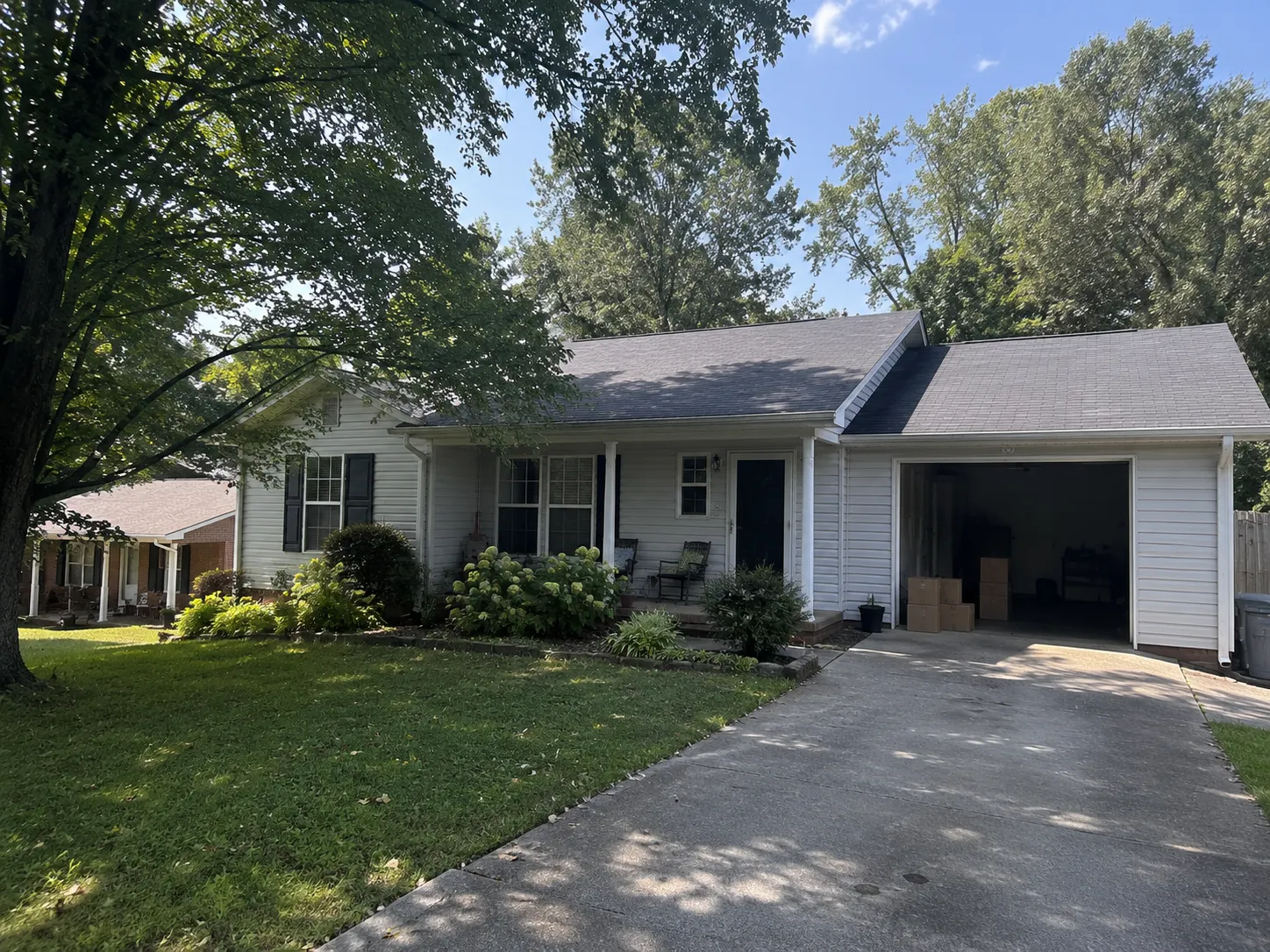 Knoxville Tennessee house associated with relocating and selling fast
